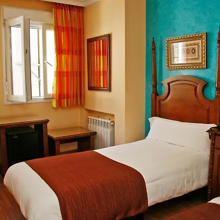 Hostal Victoria II Madrid Exterior foto